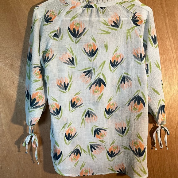 LC Lauren Conrad Lily Pad Water Color Floral Top | Size S - Picture 3 of 5